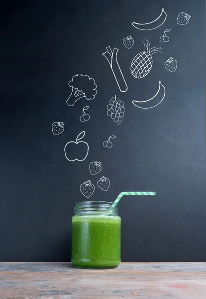 Grön smoothie kost koncept — Stockfoto