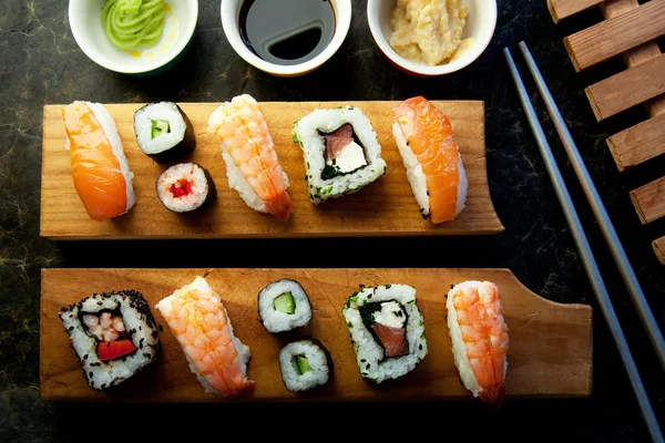 Japanisches Essen und Sushi — Stockfoto