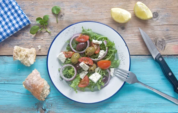 그리스 샐러드 접시 — 스톡 사진