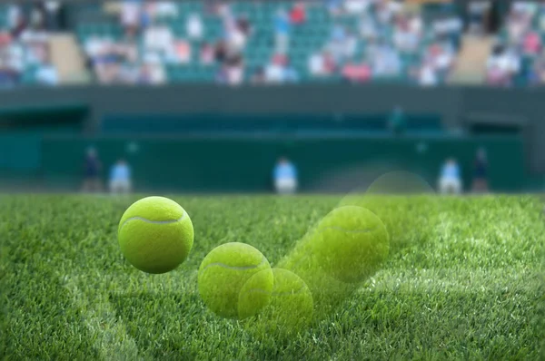 Closeup Tiro Movimento Bola Tênis Wimbledon Saltando Superfície Campo Grama — Fotografia de Stock