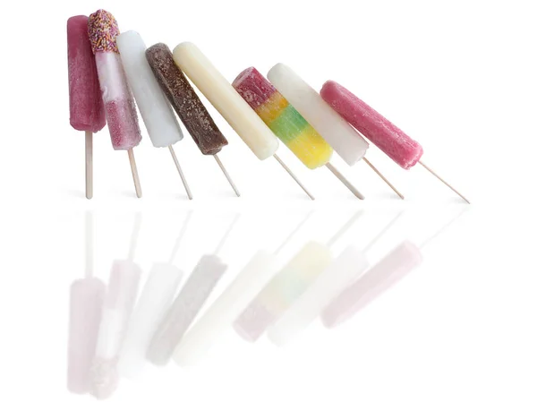 Assortiment Congelé Lollies Glacées Sur Fond Blanc — Photo