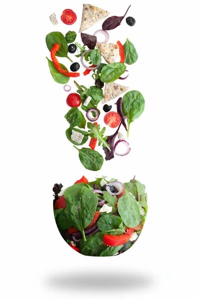 Kâse Şeklinde Taze Salata Malzemeleri Havada Süzülüyor — Stok fotoğraf