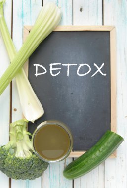 Detoks, meyve güler yüzlü ve malzemeler