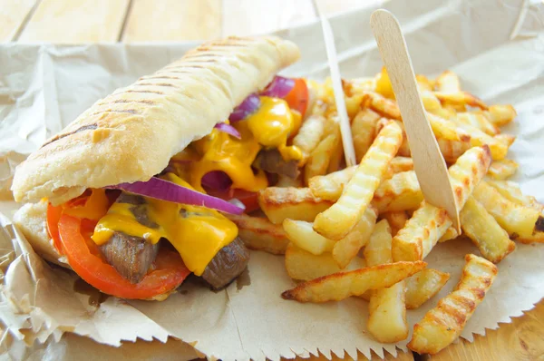 Cheese steak sandviç — Stok fotoğraf