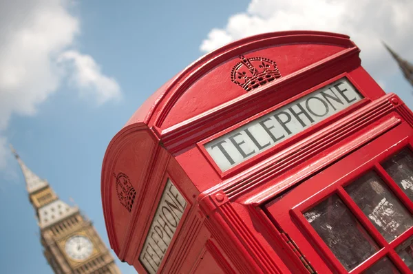 Londoni piros telefonfülke — Stock Fotó