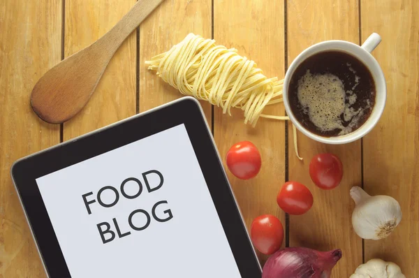 Foodblog auf dem Tablet — Stockfoto