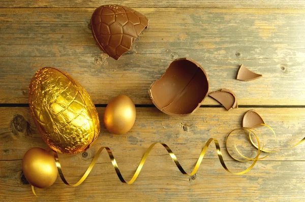 Golden easter eggs — Stock Photo, Image