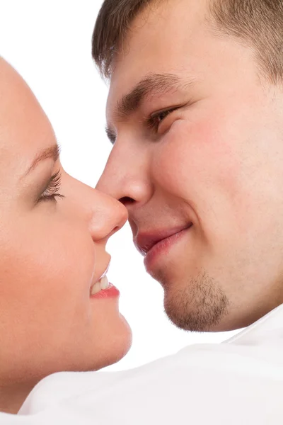 Young caucasian couple kissing — Stock Photo, Image