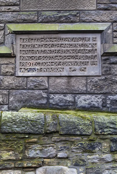 Kings Wall Plaque in Edinburgh — Stock Photo, Image