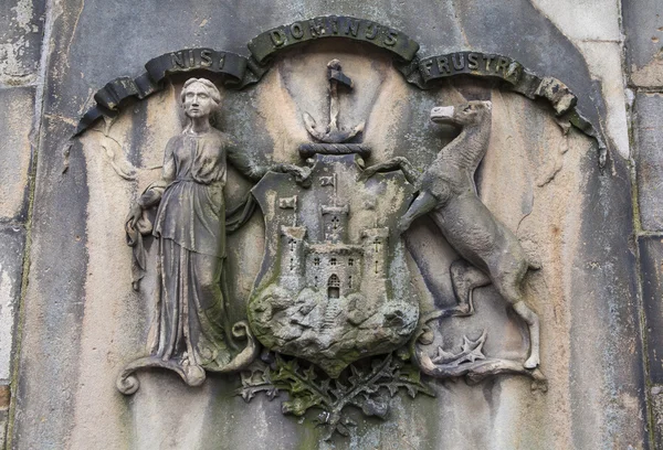 Escudo de Armas de Edimburgo en el Bow Well en Edimburgo —  Fotos de Stock