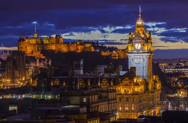 Edinburgh Castle ve İskoçya'da Balmoral Hotel