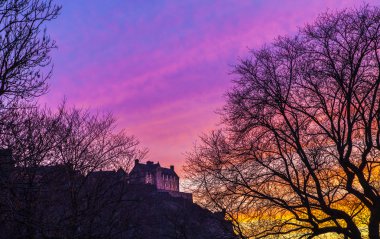 Edinburgh Castle alacakaranlıkta