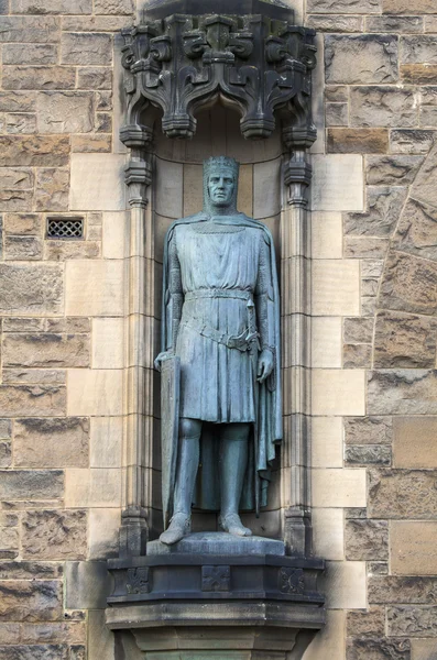 Βασιλιάς Robert το Bruce άγαλμα στο κάστρο του Εδιμβούργου — Φωτογραφία Αρχείου