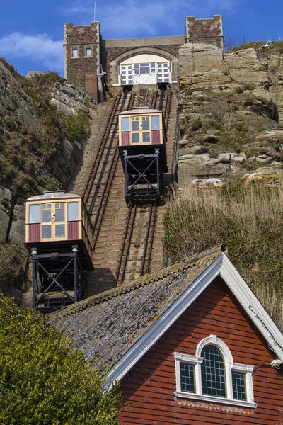 Kilátás a hegy keleti vasútvonal felemeli a Hastings — Stock Fotó
