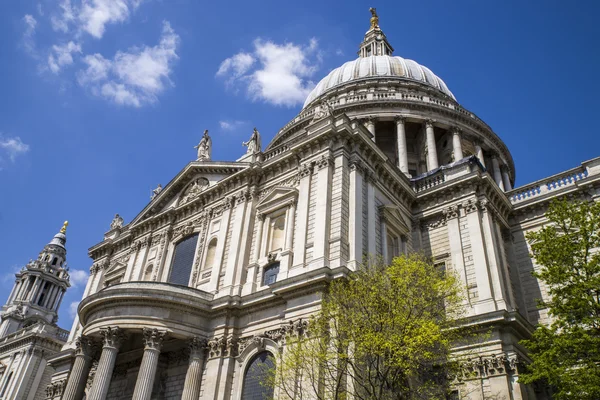 St. Pauls Cathedral in London — Stock Photo, Image