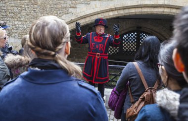 Yeomen Warder turnesi Londra Kulesi