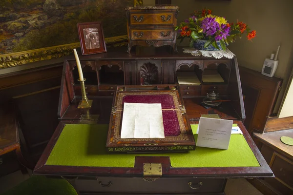 Beatrix Potters Writing Desk — Stock Photo, Image
