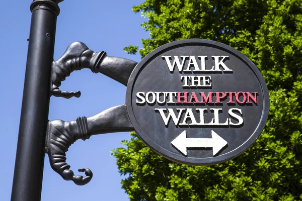 Southampton staden väggar tecken — Stockfoto