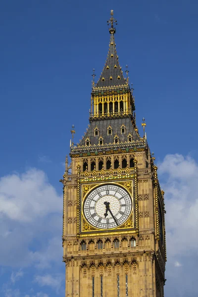 Elizabeth tower i london — Stockfoto