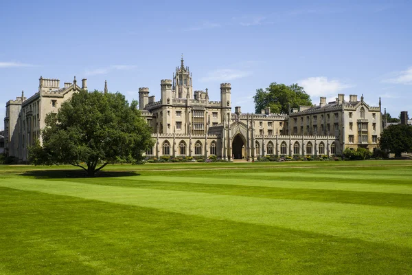 St. John's College in Cambridge — Stock Photo, Image