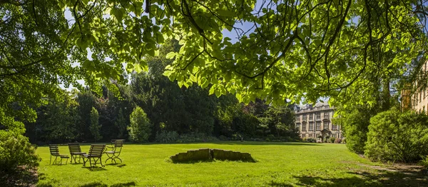 Jardín de becarios en el Christ 's College de Cambridge — Foto de Stock