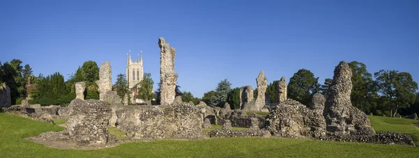 베리 세인트에 드 먼 즈 수도원 유적 및 St Edmundsbury 대성당 — 스톡 사진