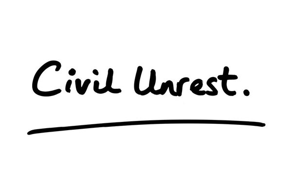 Гражданские волнения, написанные от руки на белом фоне.
