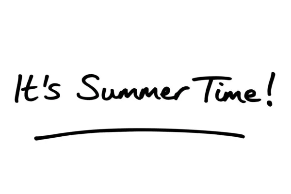 Ist Sommerzeit Handgeschrieben Auf Weißem Hintergrund — Stockfoto