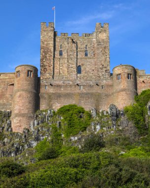 Northumberland, İngiltere 'deki tarihi Bamburgh Şatosu.