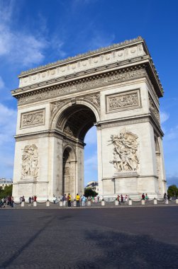 Paris 'te Zafer Takı