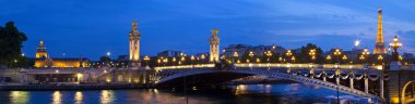 Les Invalides, pont alexandre III ve Paris'teki Eyfel Kulesi