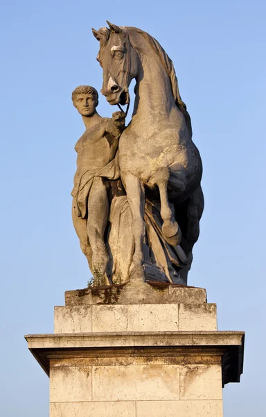 Standbeeld op pont d'lena in Parijs — Stockfoto
