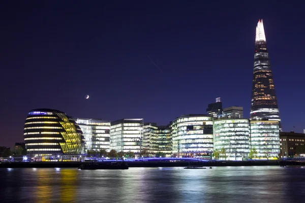 City Hall and the shard in London — Stock Photo, Image