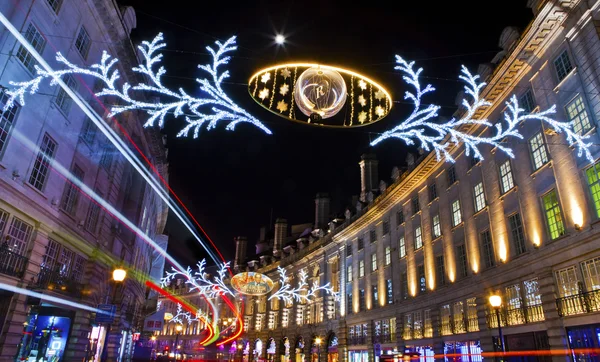 Regent street julbelysning i london — Stockfoto