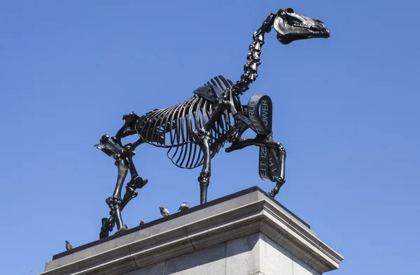 Gift Horse Sculpture on the Fourth Plinth in Trafalgar Square — Stock Photo, Image