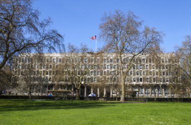 Bizi Londra Büyükelçiliği