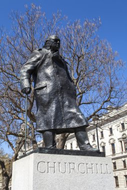 Efendim Winston Churchill heykeli Londra'daki