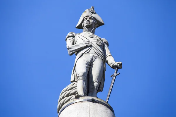 Amiral Nelson heykeli Londra'da Nelson's Column üzerinde — Stok fotoğraf