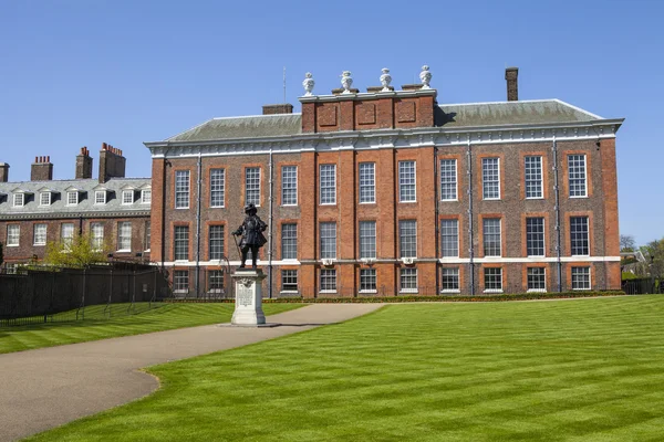 Kensington Palace in London — Stock Photo, Image