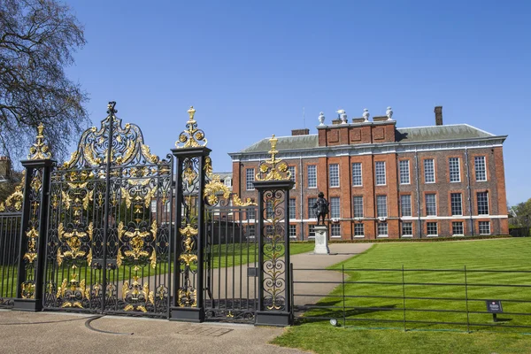 Kensington palace in Londen — Stockfoto