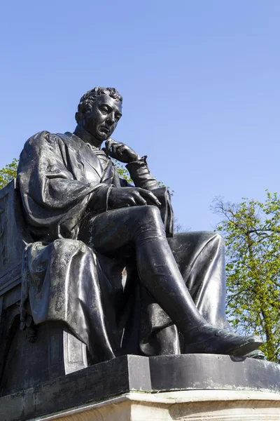 Statua di Edward Jenner a Kensington Gardens, Londra — Foto Stock