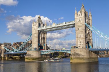 Londra 'daki kule köprüsü