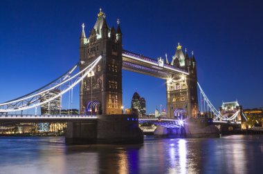 Gece Kule Köprüsü