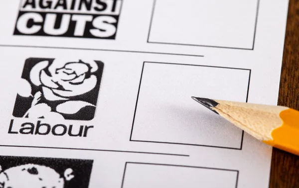 De partij van de arbeid op een stembiljet uk — Stockfoto