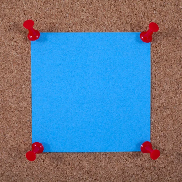 Blank Note Paper Pinned to a Noticeboard — Stock Photo, Image