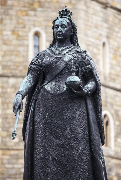 Estátua da Rainha Vitória no Castelo de Windsor — Fotografia de Stock