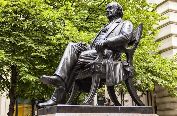 George Peabody Statue in London — Stock Photo, Image