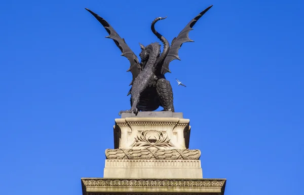 Estátua do Dragão Marcando o local do Temple Bar em Londres — Fotografia de Stock