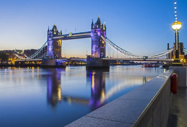 Tower Bridge in London — Stockfoto