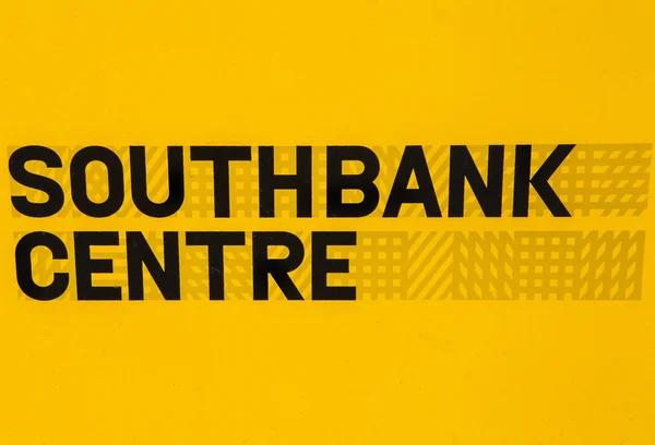 Firma por el Southbank Centre en Londres — Foto de Stock
